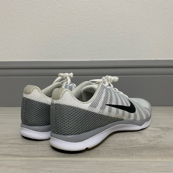 Nike shoes - Picture 6 of 7